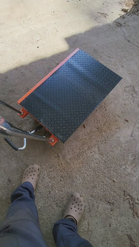 Garvee Hydraulic Lift Table Cart 330 LBS Capacity Single Scissor Lift Table 28.5 in Height Black for Material Handling